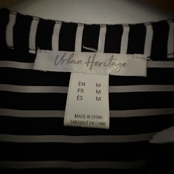 Dress Size: Medium - Picture 3 of 5